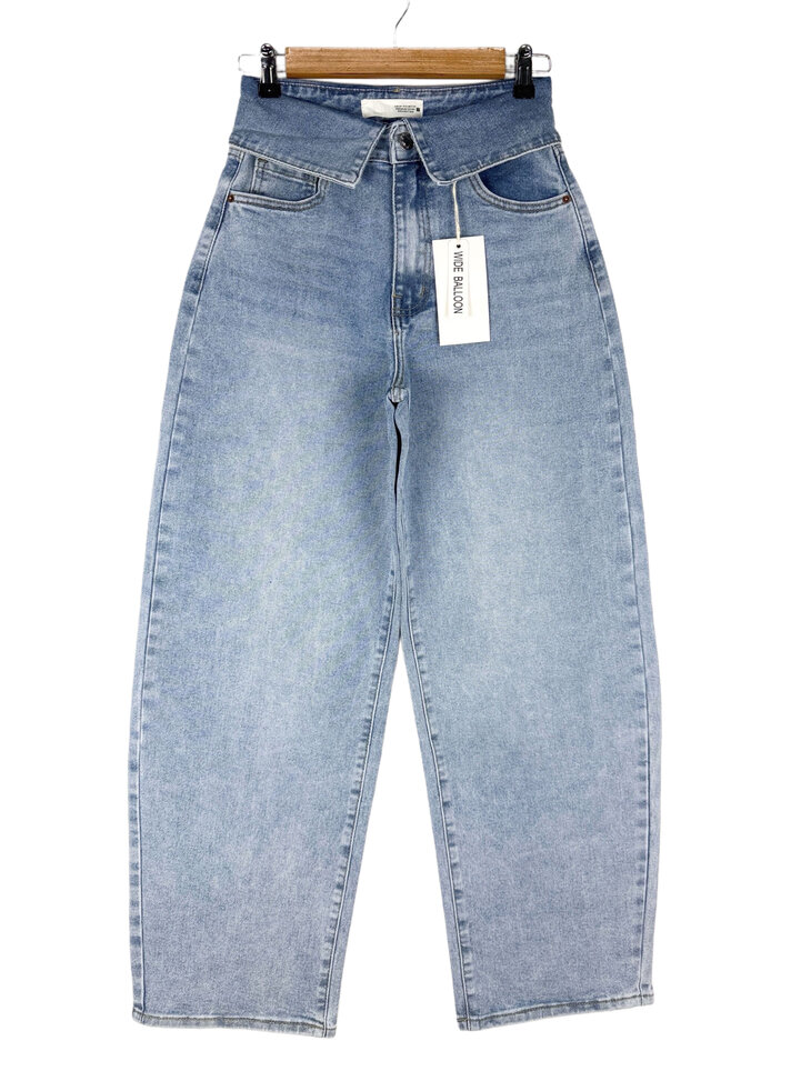 The Ivy Balloon Jeans